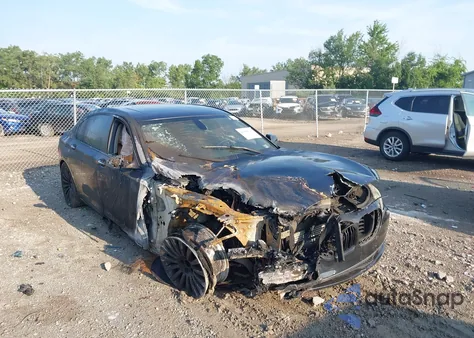 2011 BMW 750Li xDrive z USA, uszkodzony, nr VIN WBAKC8C57BC432735